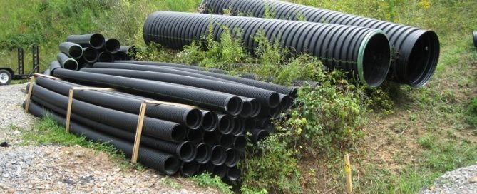 Corrugated drainage pipe