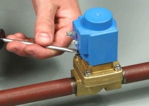 Injap solenoid untuk air